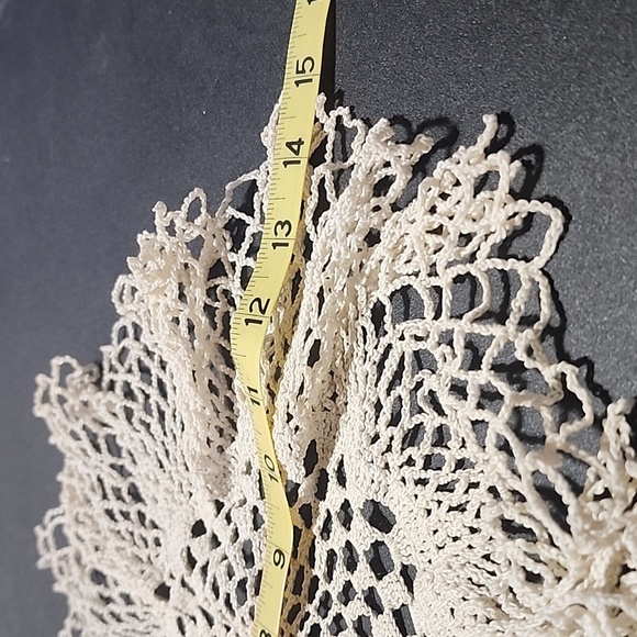 VINTAGE  HANDMADE  CROCHETED  DOLLIE. - Picture 3 of 3